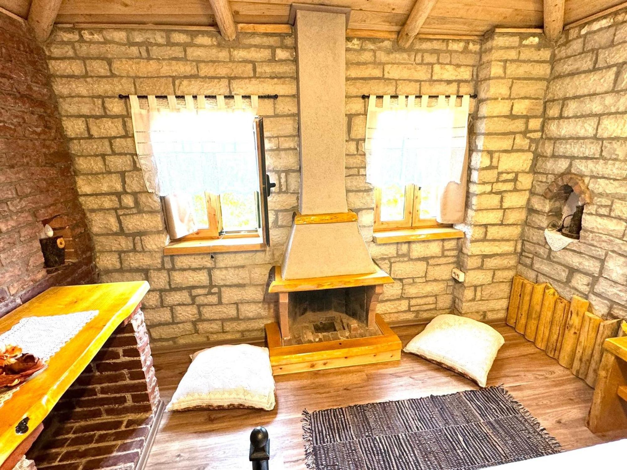 Villa Muzhaqi Nivice Экстерьер фото