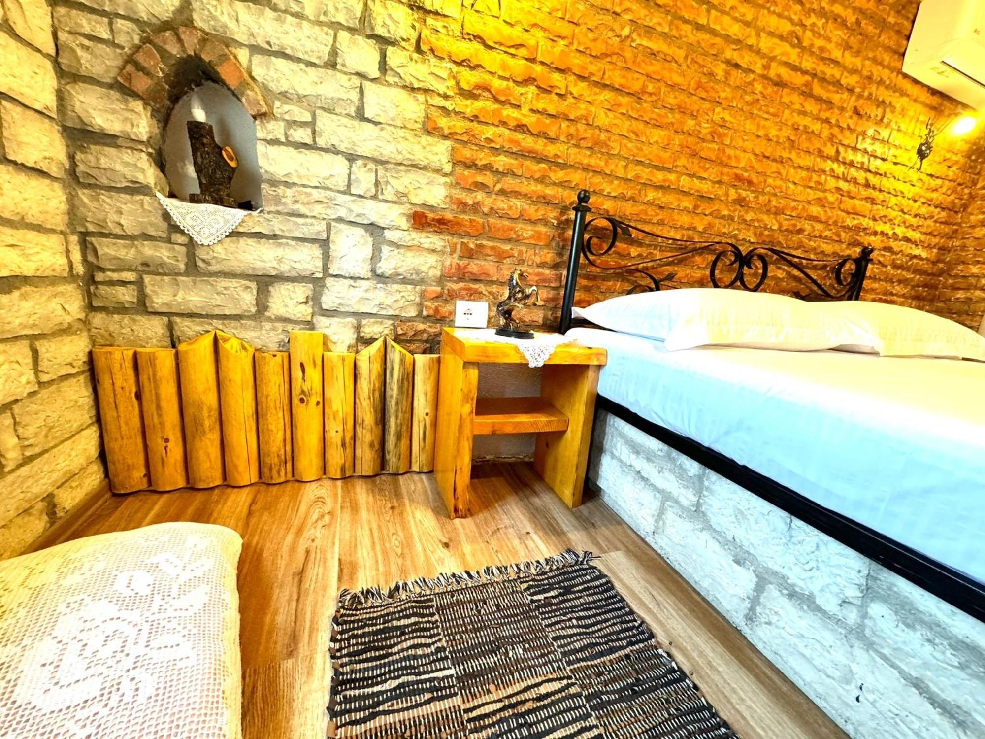 Villa Muzhaqi Nivice Экстерьер фото