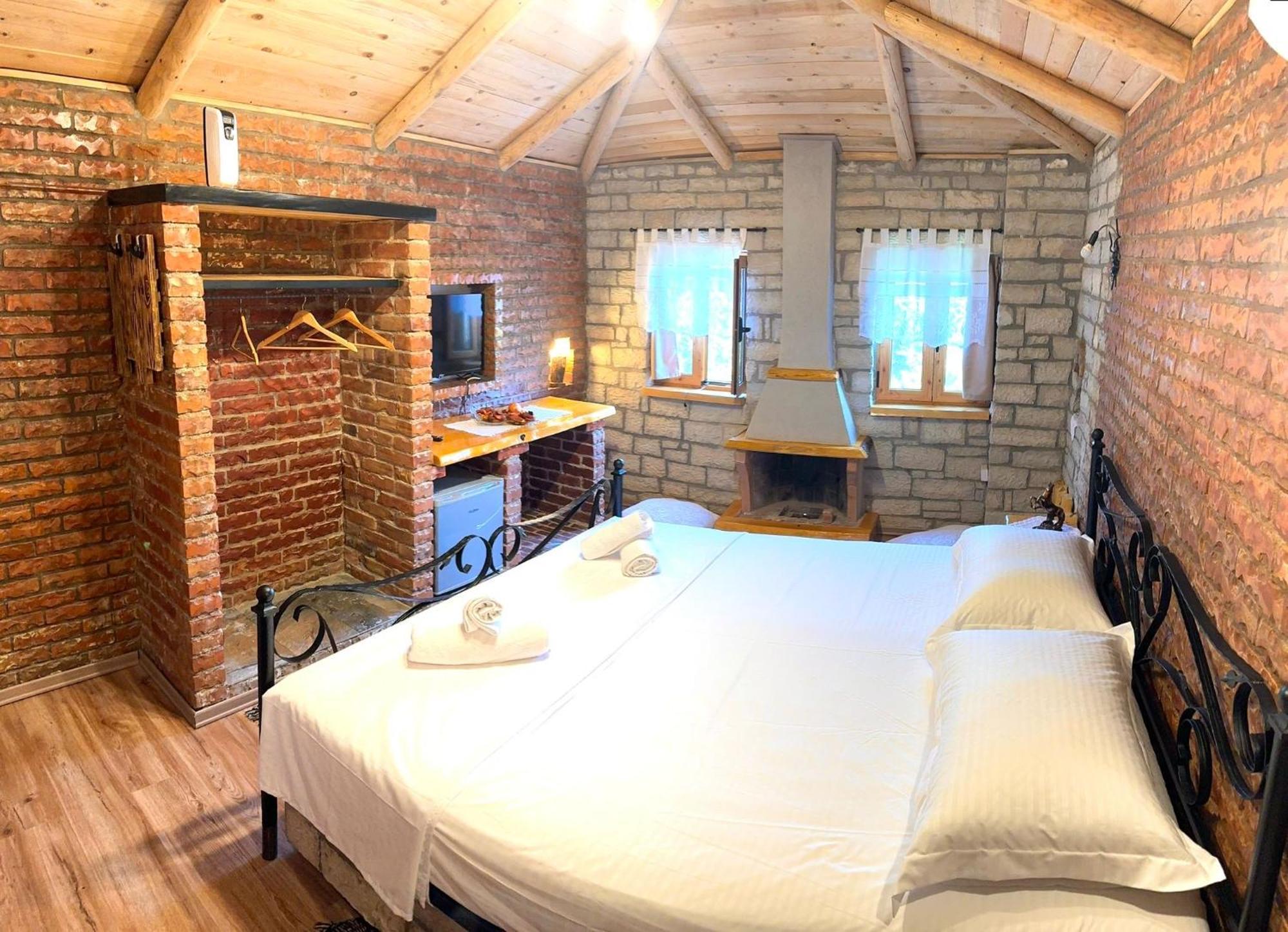 Villa Muzhaqi Nivice Экстерьер фото