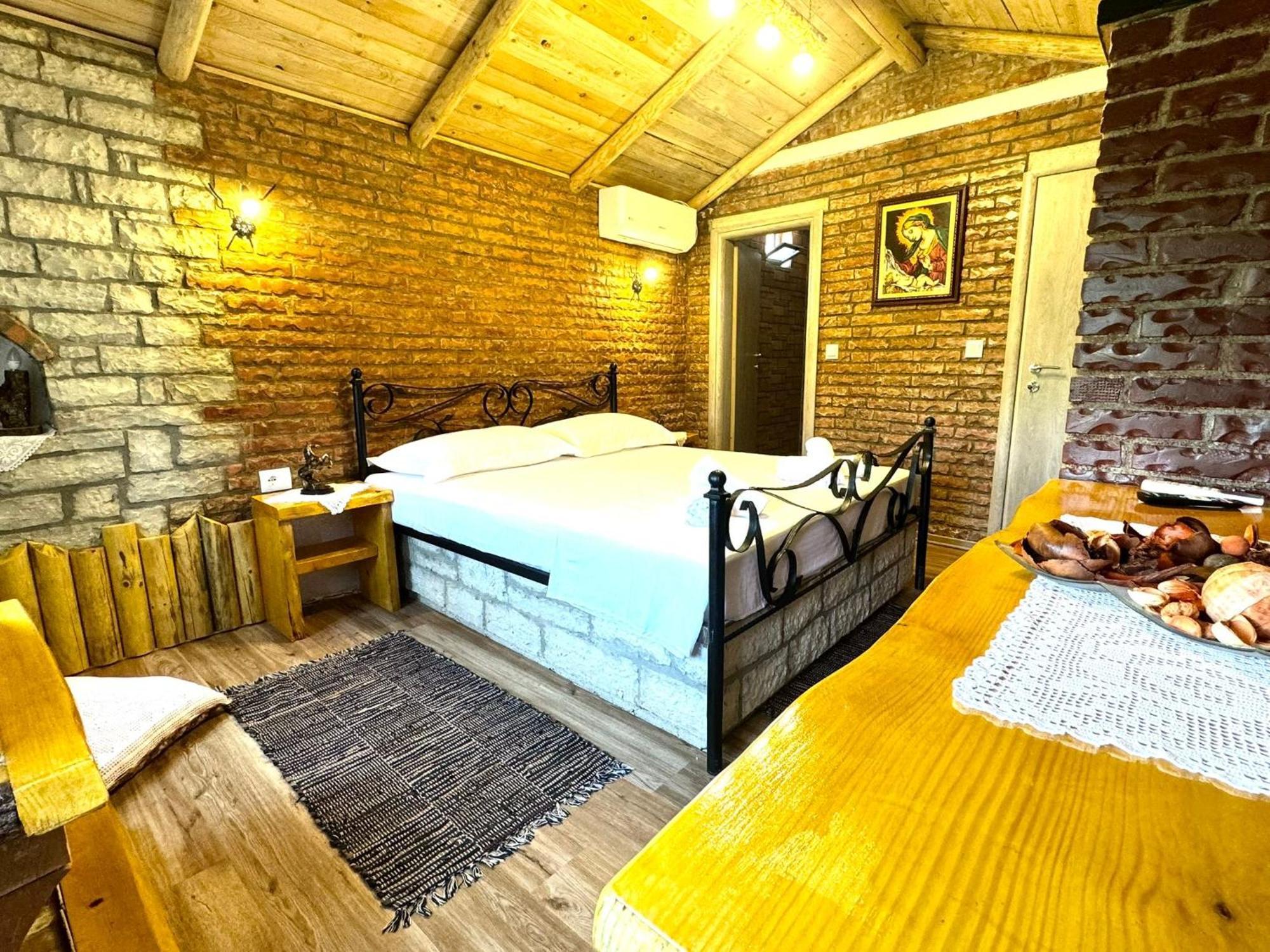 Villa Muzhaqi Nivice Экстерьер фото